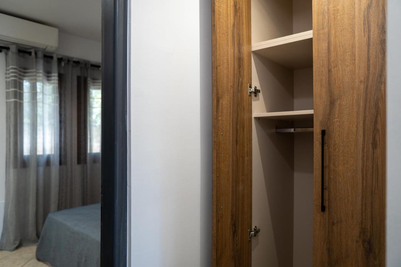 Sea View Apartment Grek Nea 2 Néa Róda Kültér fotó